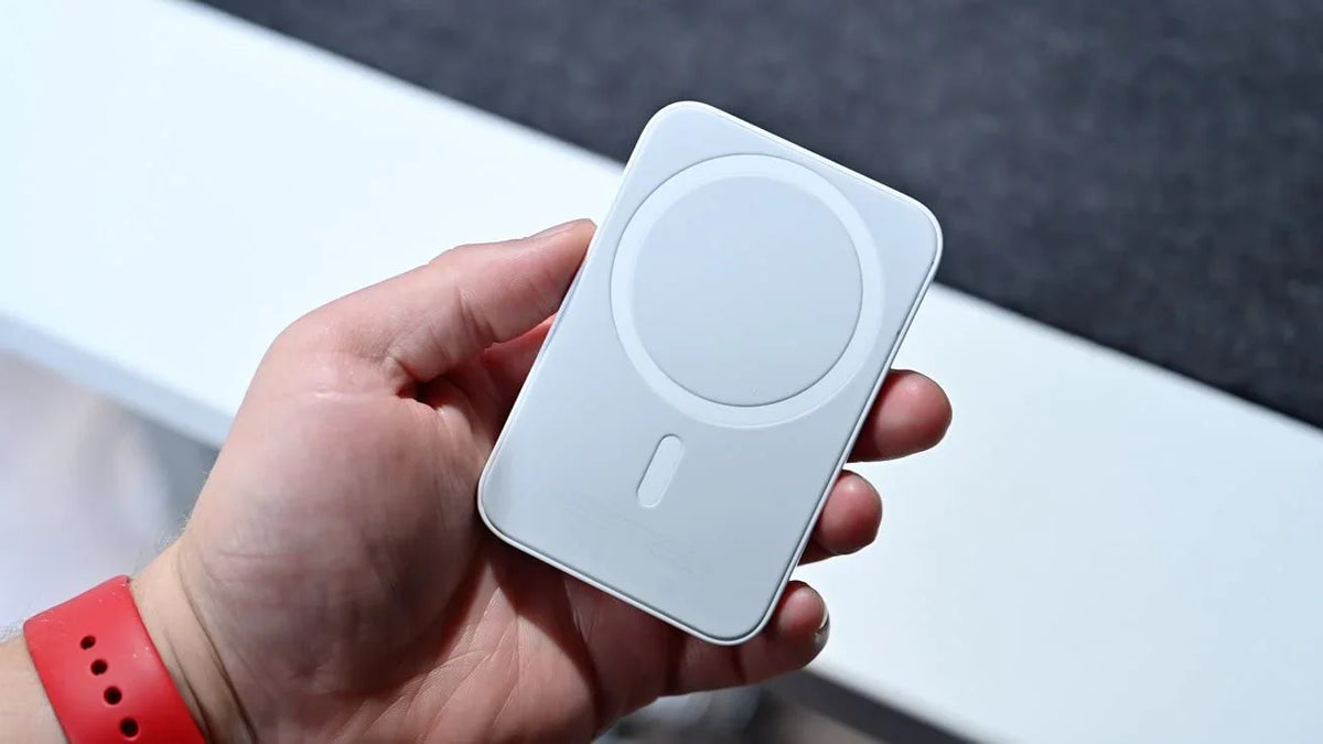 Magnetic power bank held in hand