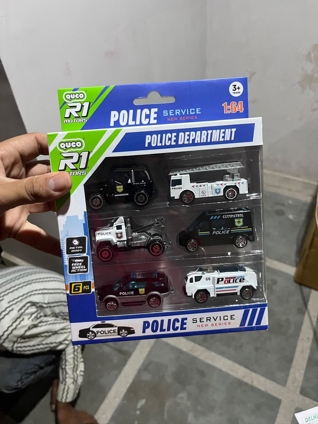 Real photo of police department car set box